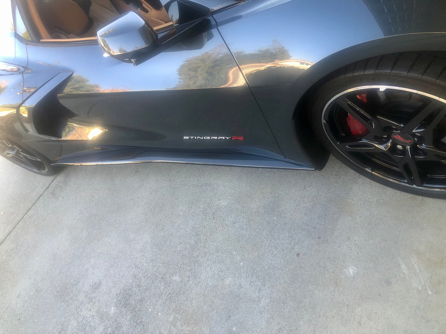 1VM Rockers installeds 2021 Corvette Stingray 3LT in shadow-gray-metallic