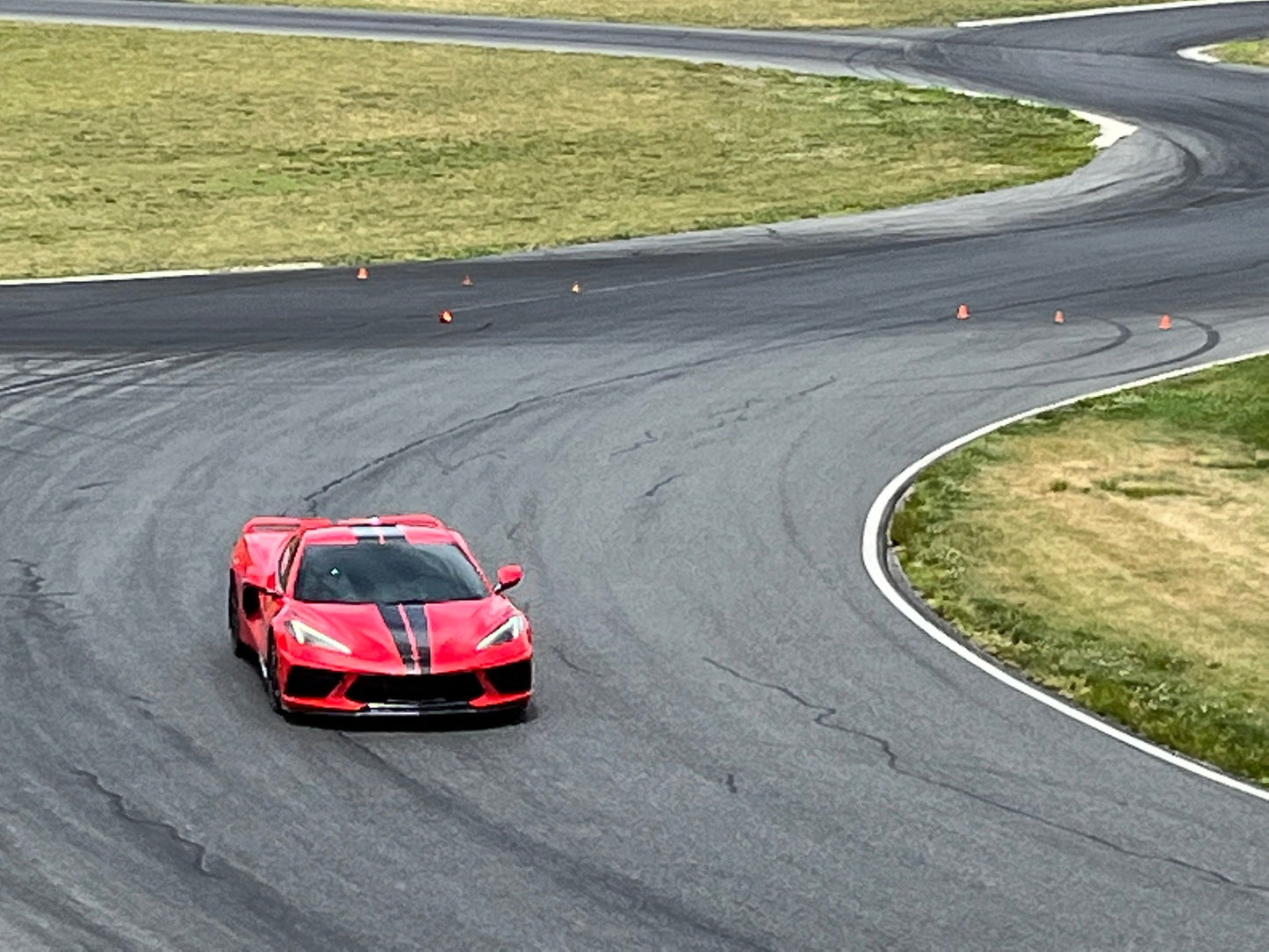 Darryl Ds 2022 Corvette Stingray 2LT in torch-red