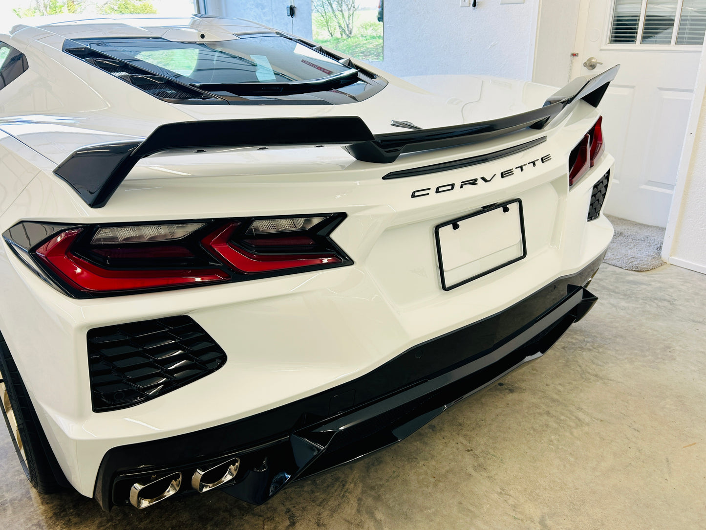 Darren Burnetts 2020 Corvette Stingray 2LT in arctic-white