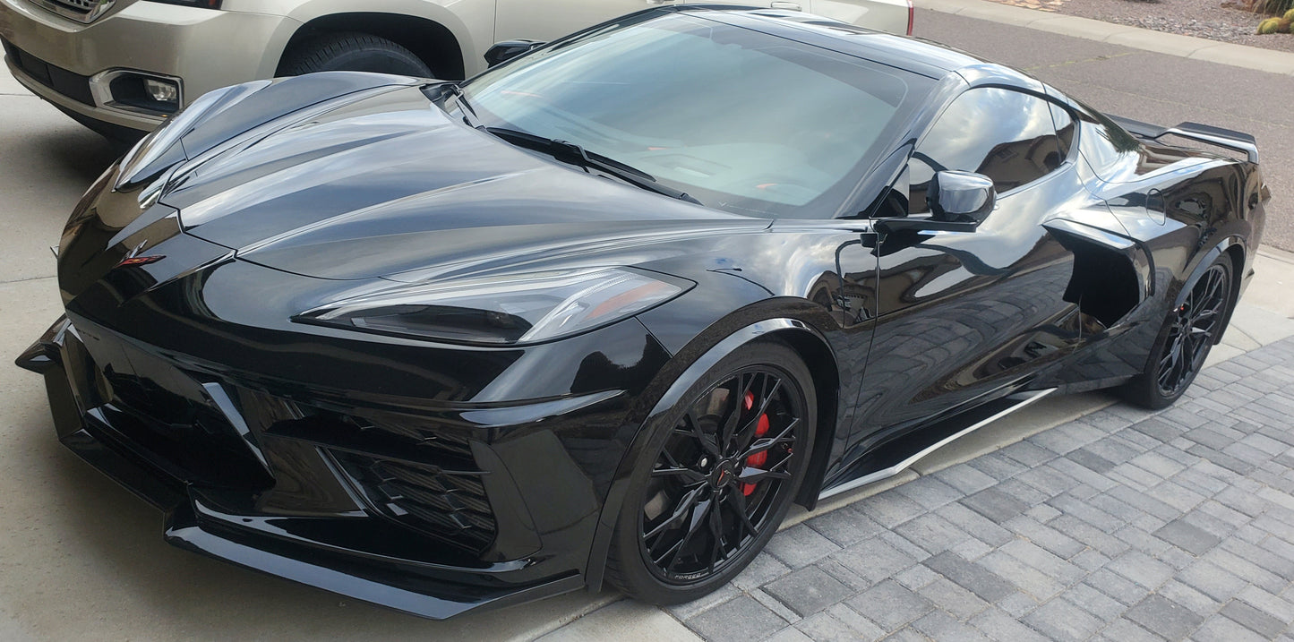 BSHC8s 2023 Corvette Stingray 2LT in gloss-black