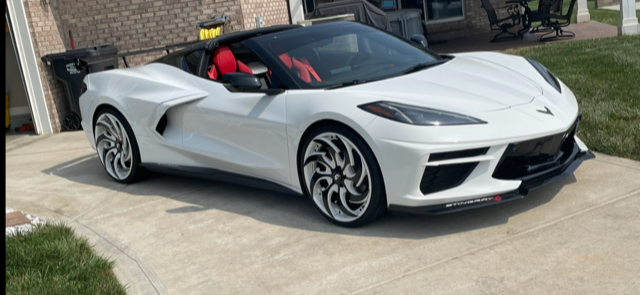 Timothy Hs 2020 Corvette Stingray 1LT in arctic-white