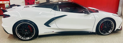 White Shawdows 2024 Corvette Stingray 3LT in arctic-white