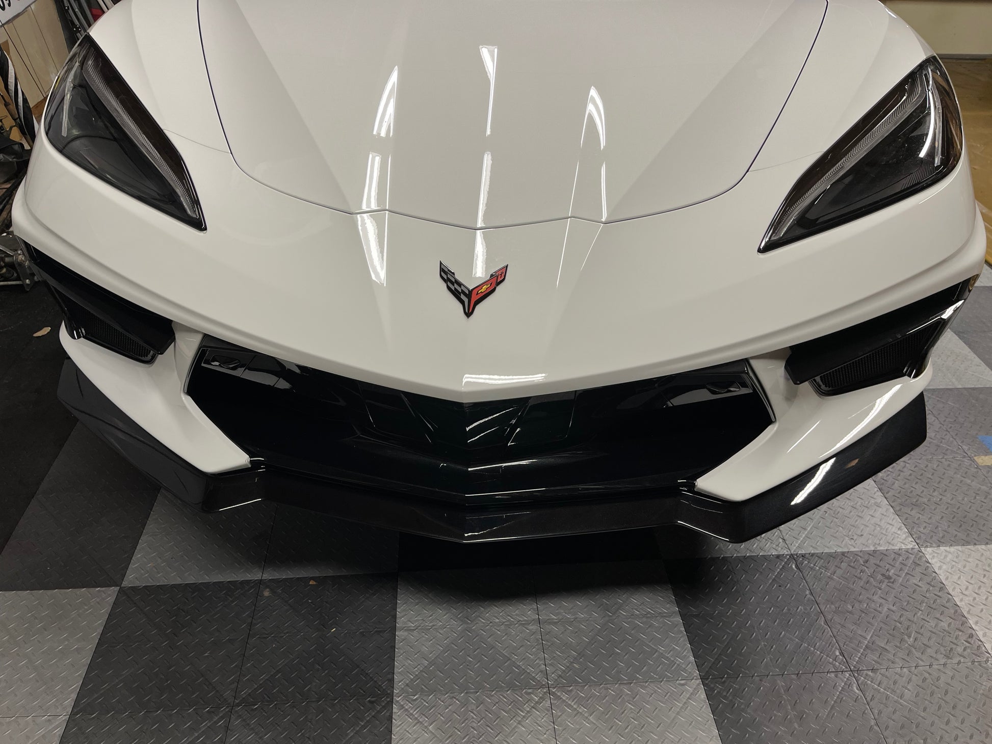 Randalls 2021 Corvette Stingray 2LT in arctic-white