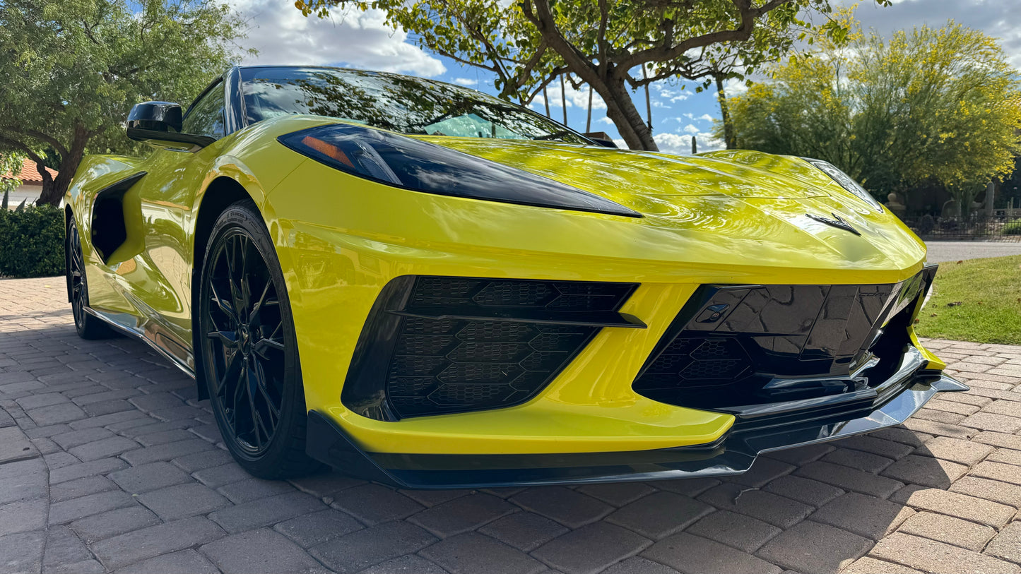 2023 Corvette Stingrays 2023 Corvette Stingray 3LT in accelerate-yellow