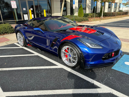 Juval Blues 2018 Corvette Grand Sport 3LT in admiral-blue