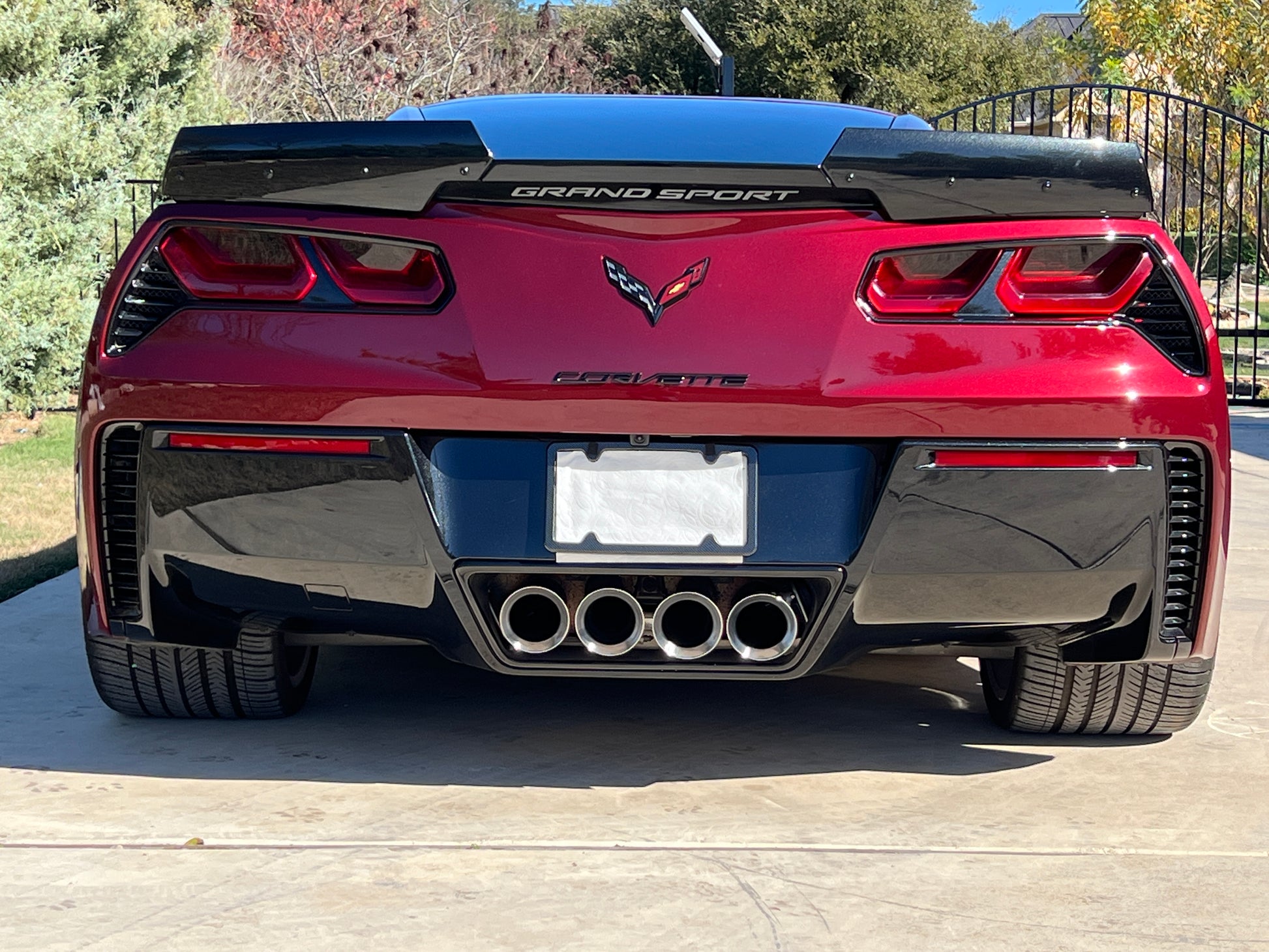 2018 C7 GSs 2018 Corvette Grand Sport 2LZ in long-beach-red-metallic