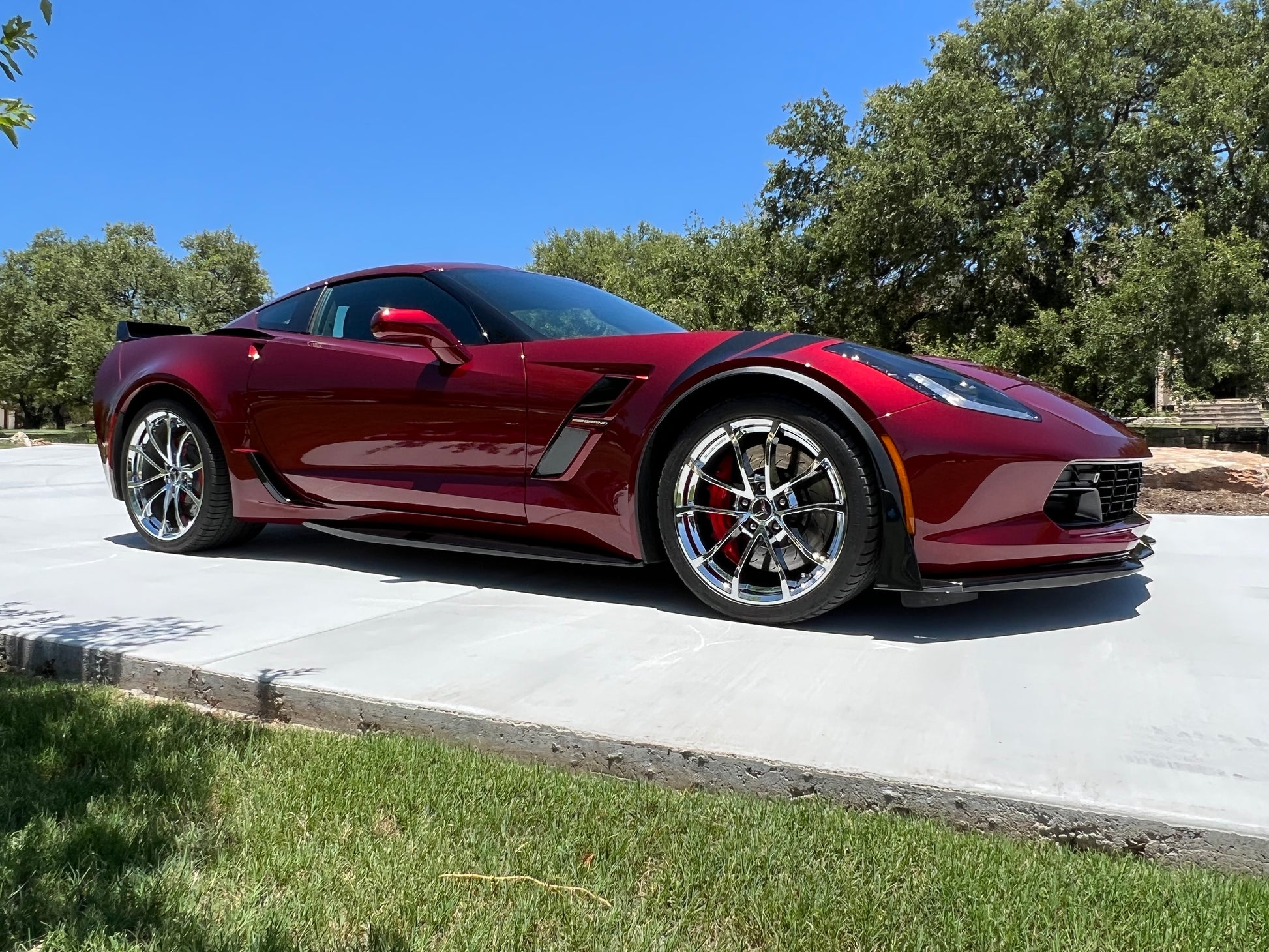 2018 C7 GSs 2018 Corvette Grand Sport 2LZ in long-beach-red-metallic