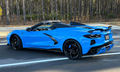 Montys 2020 Corvette Stingray 3LT in rapid-blue