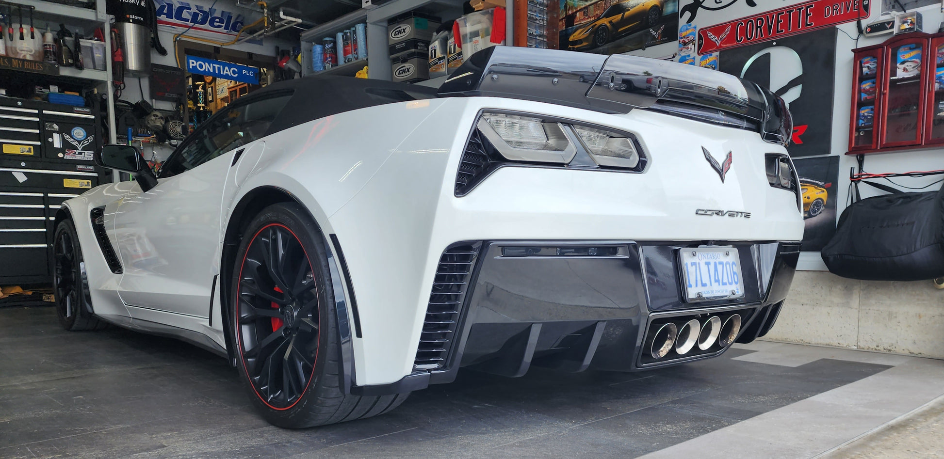 J Silvas 2017 Corvette Z06 3LZ in arctic-white