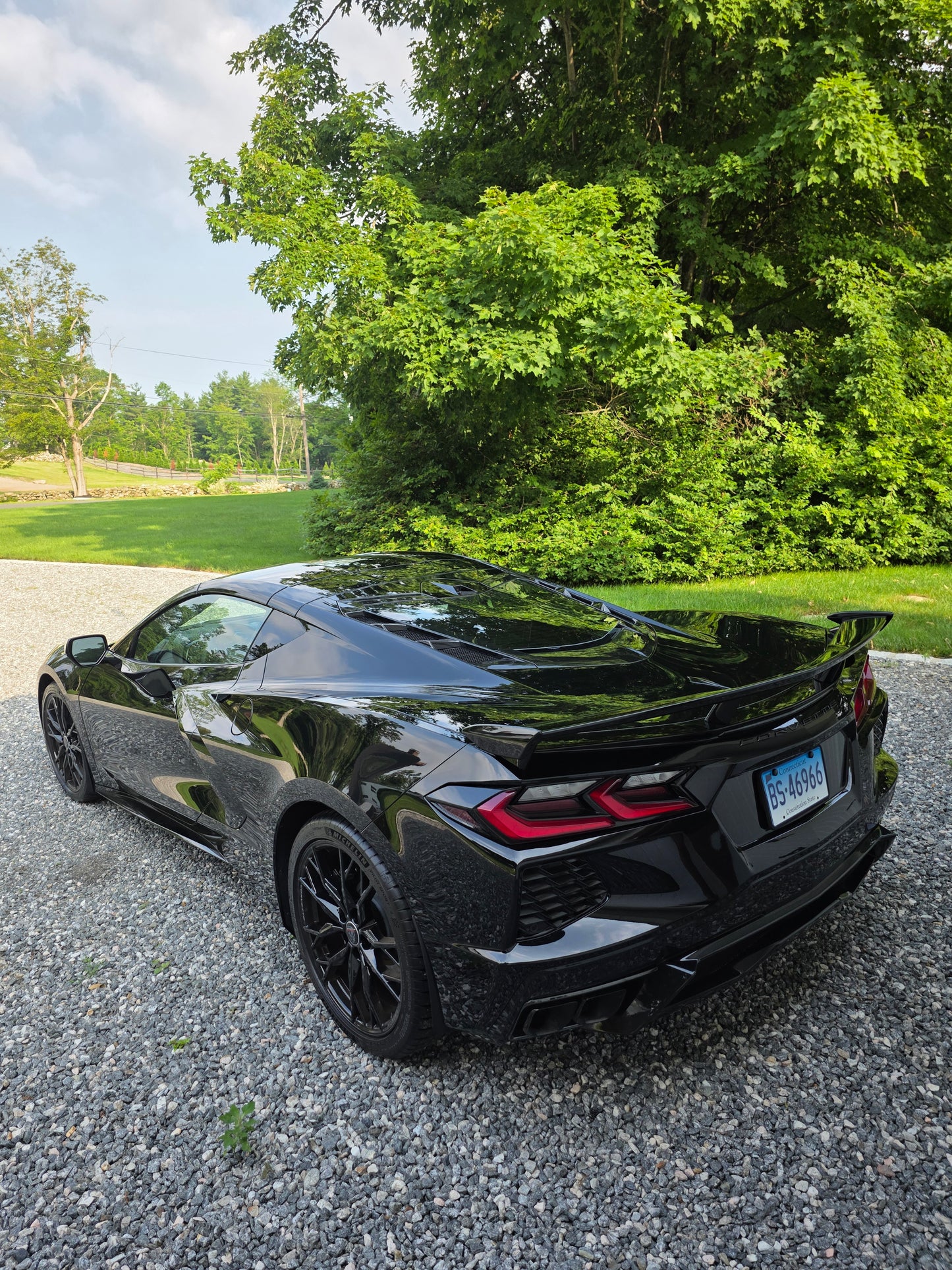 2025 Stingray Z51s 2025 Corvette Stingray 3LT in gloss-black