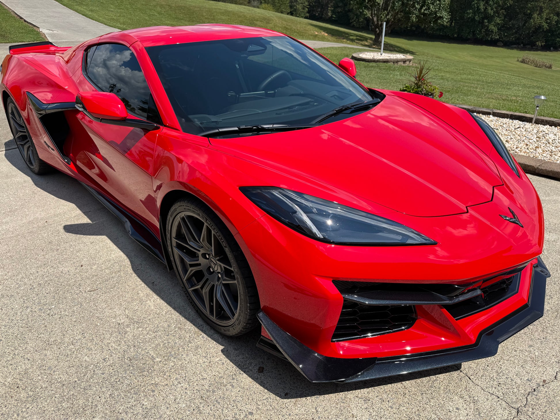 2025 Z06s 2025 Corvette Z06 2LZ in torch-red