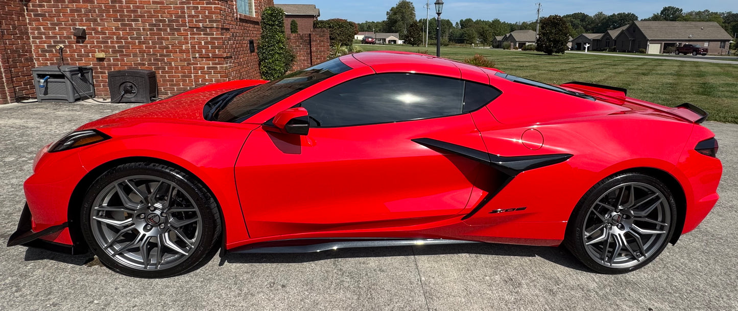 2025 Z06s 2025 Corvette Z06 2LZ in torch-red