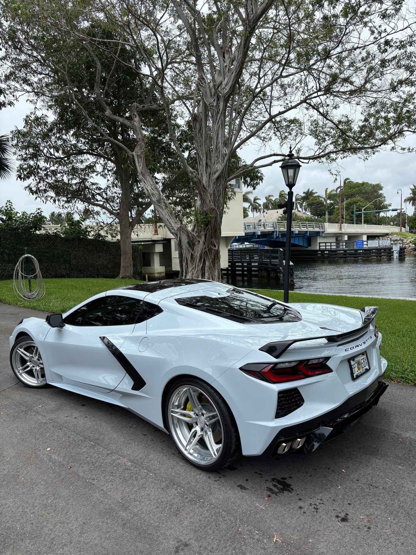 C8 Stingrays 2021 Corvette Stingray 3LT in ceramic-matrix-gray