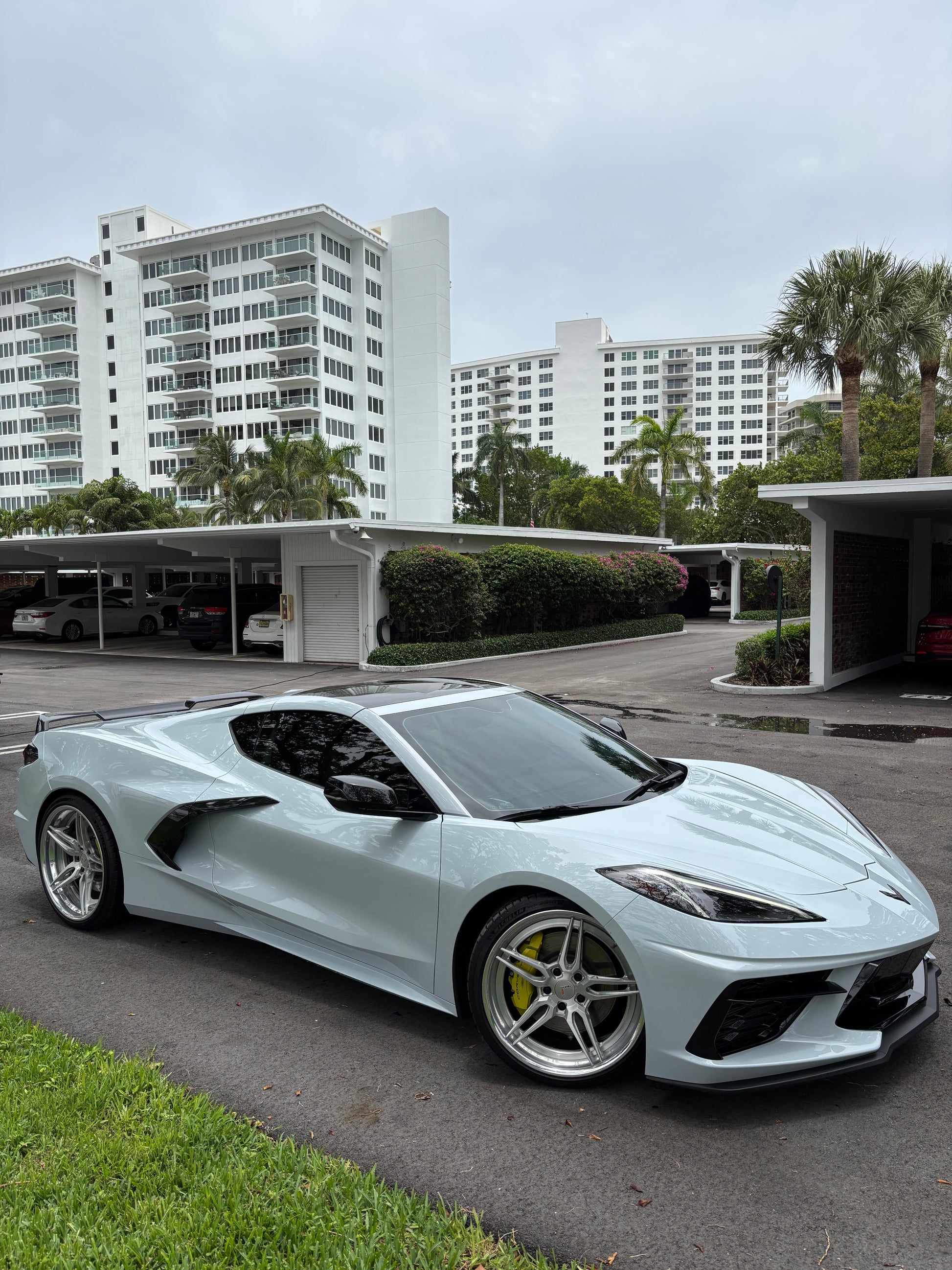 C8 Stingrays 2021 Corvette Stingray 3LT in ceramic-matrix-gray
