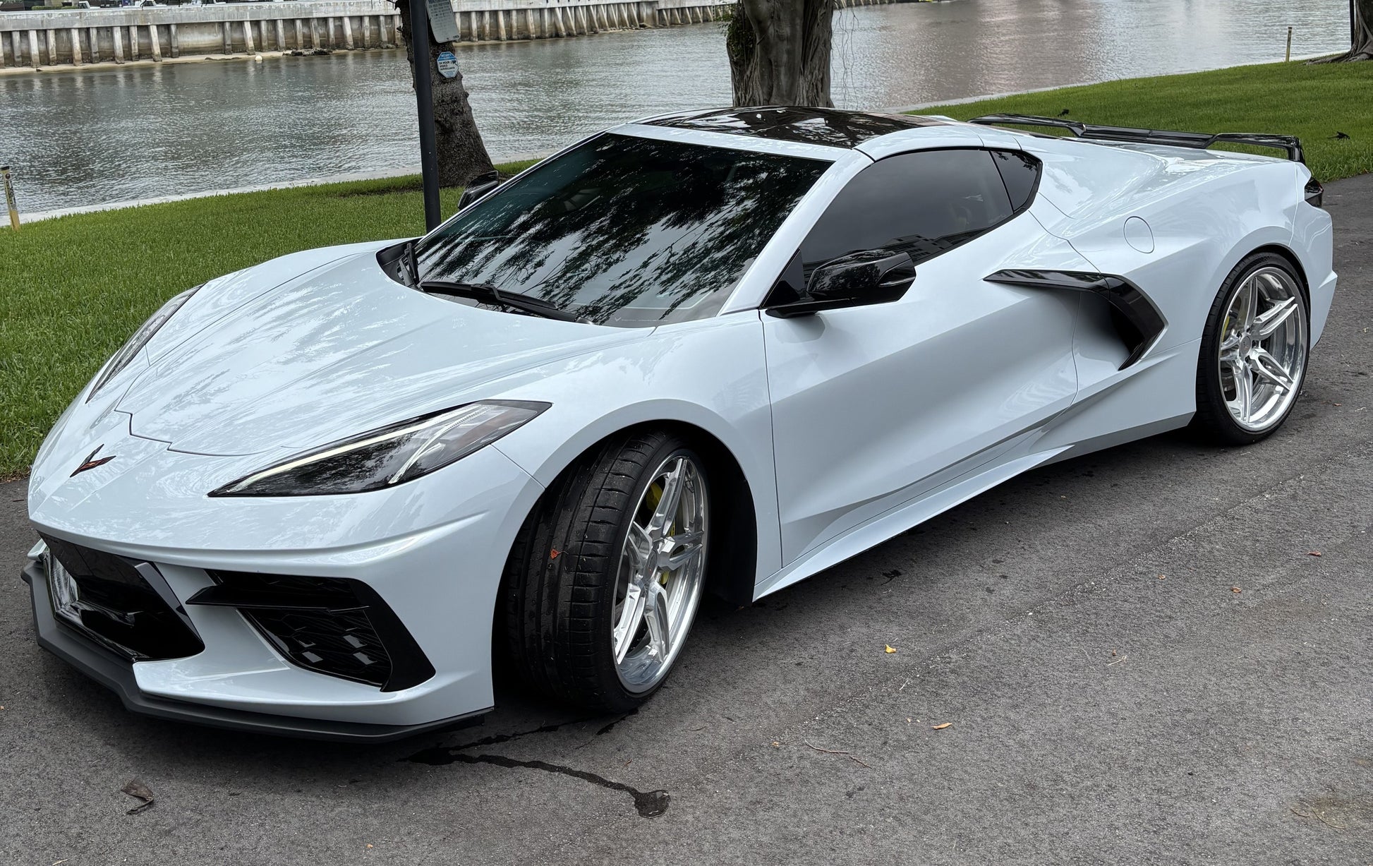 C8 Stingrays 2021 Corvette Stingray 3LT in ceramic-matrix-gray