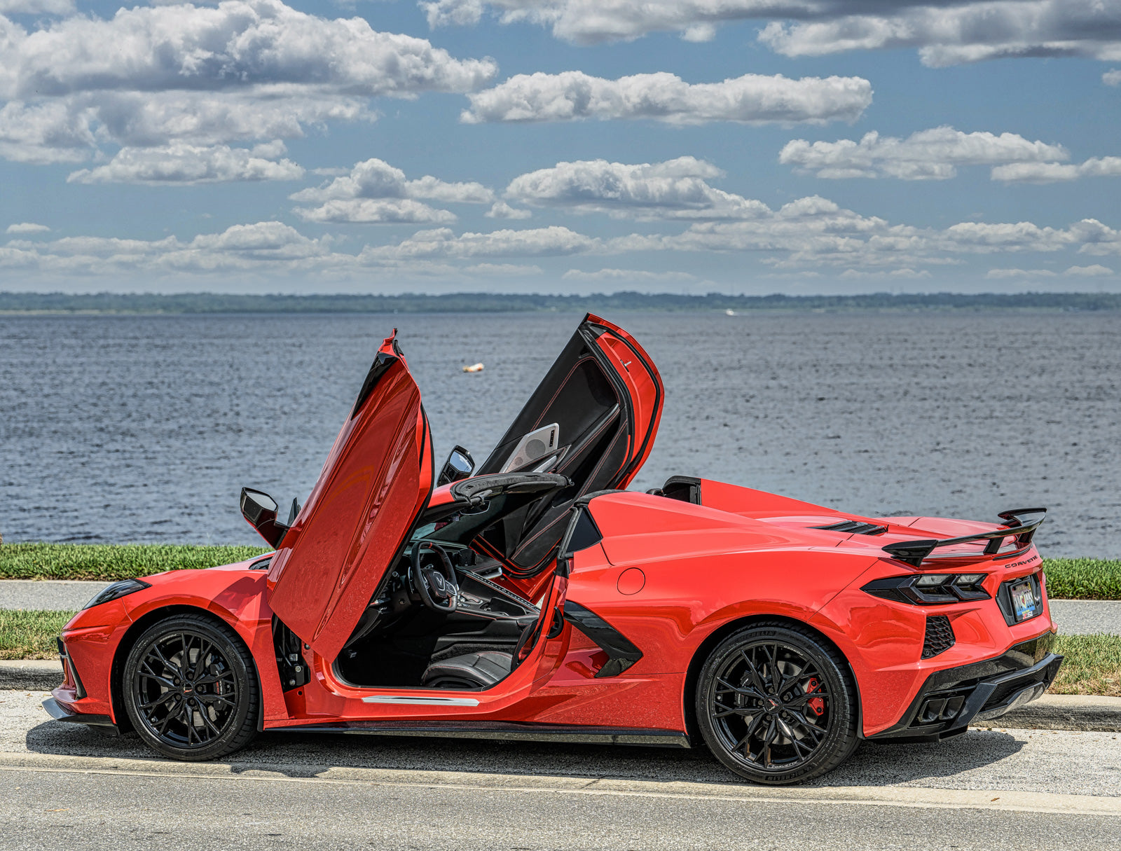 ACS Composite customer review image for C8 Stingray E-Brake Caliper Cover